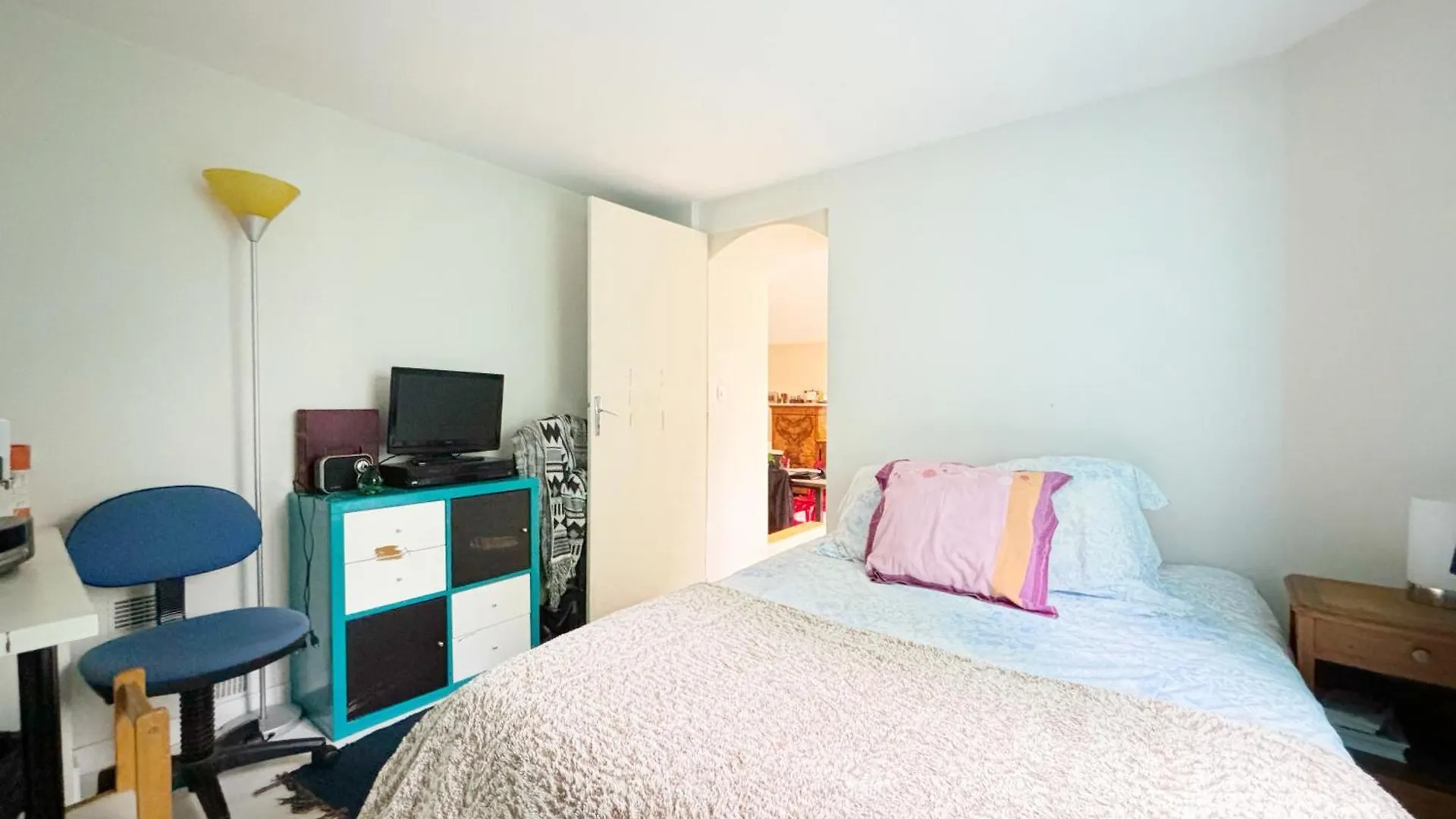 Grand Appartement Avec Jardin Privatif A Paris France