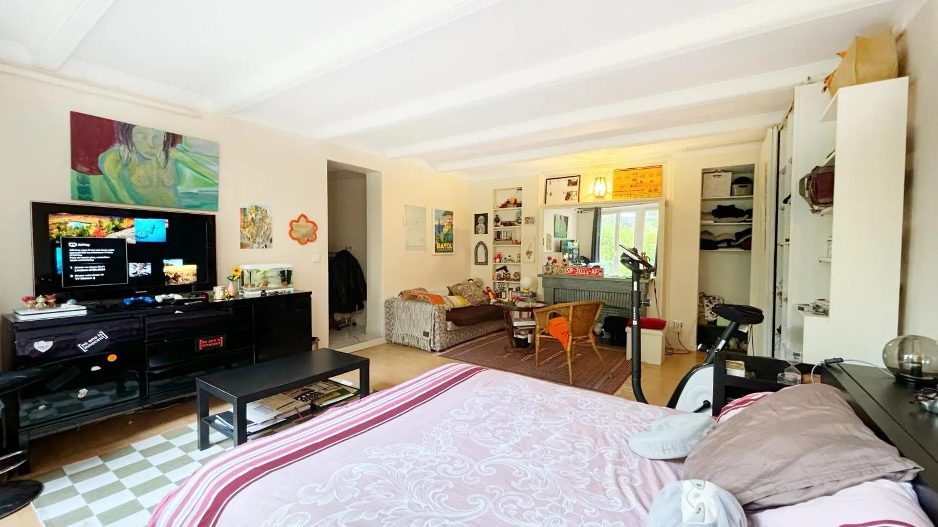 Apartment Grand Appartement Avec Jardin Privatif A Paris France