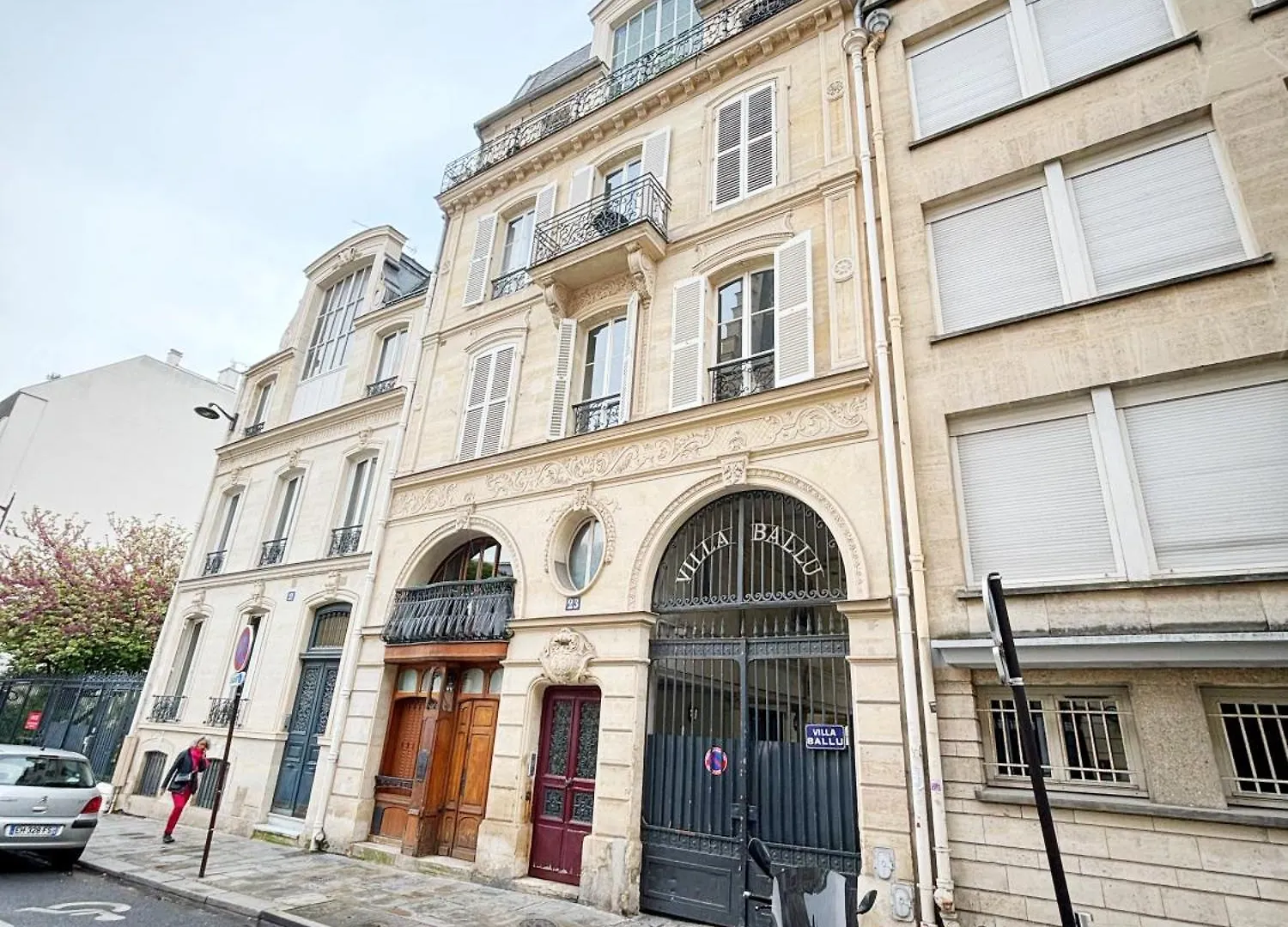 Apartment Grand Appartement Avec Jardin Privatif A Paris